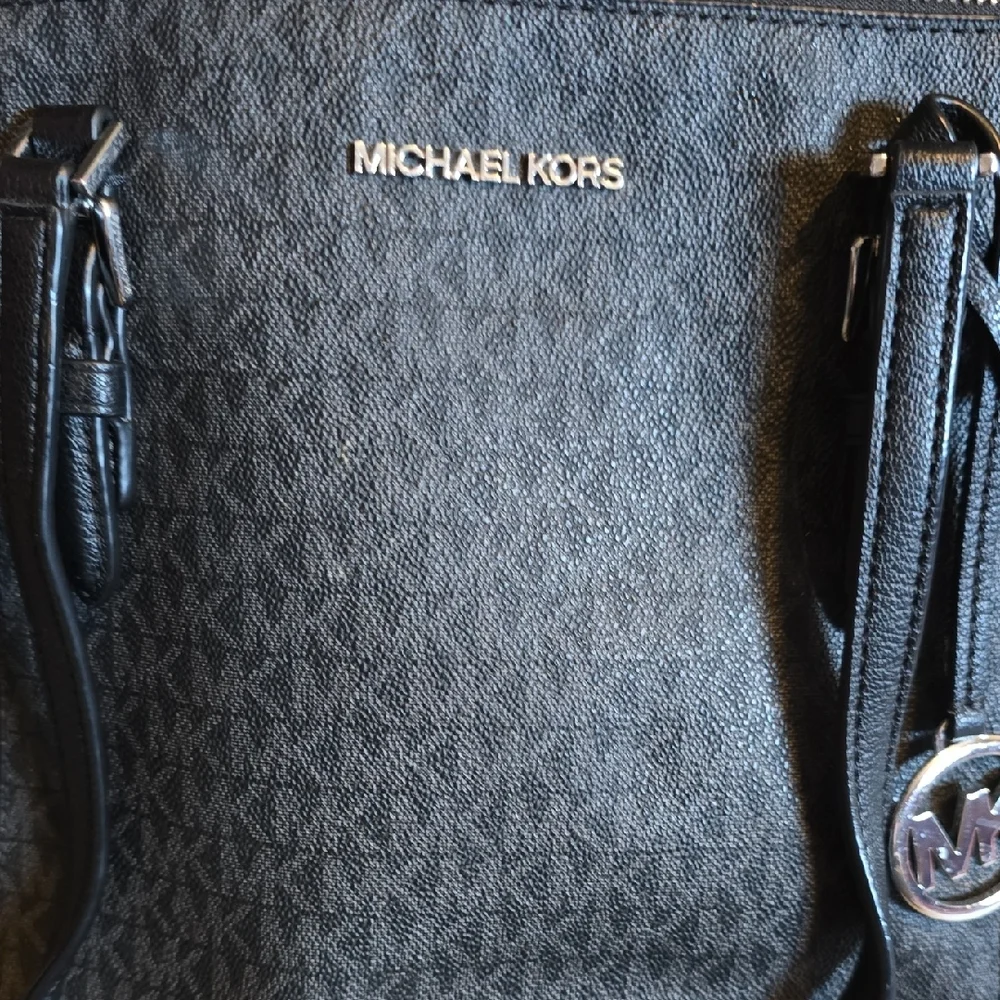 Michael Kors Black and Gray Tote Bag - Picture 2 of 11